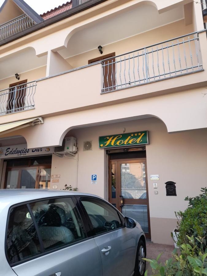 Hotel Edelweiss Laino Borgo Εξωτερικό φωτογραφία